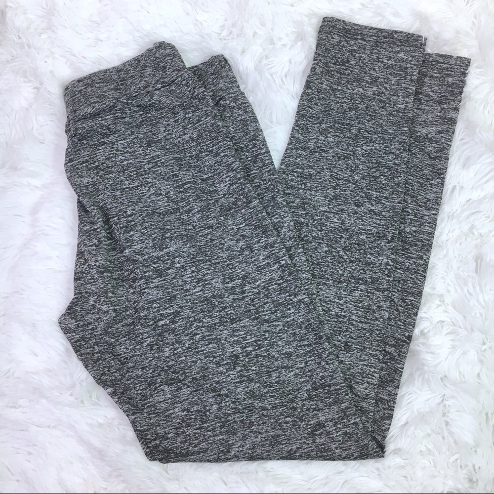 💜SOLD💜Flattering “Butt Scrunch” Marled Grey - Picture 3 of 8